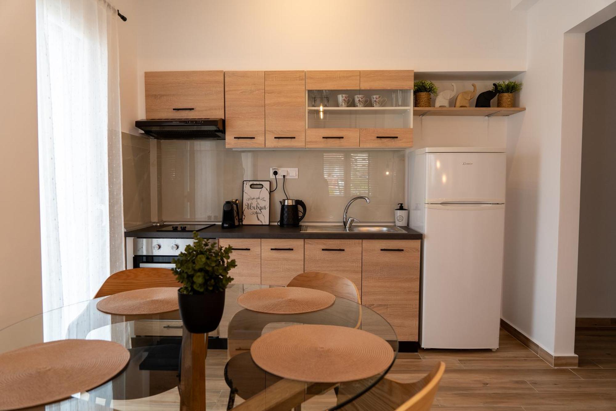 Ophelia - New Modern Apartment With Spectacular Olympus View リトコロン エクステリア 写真